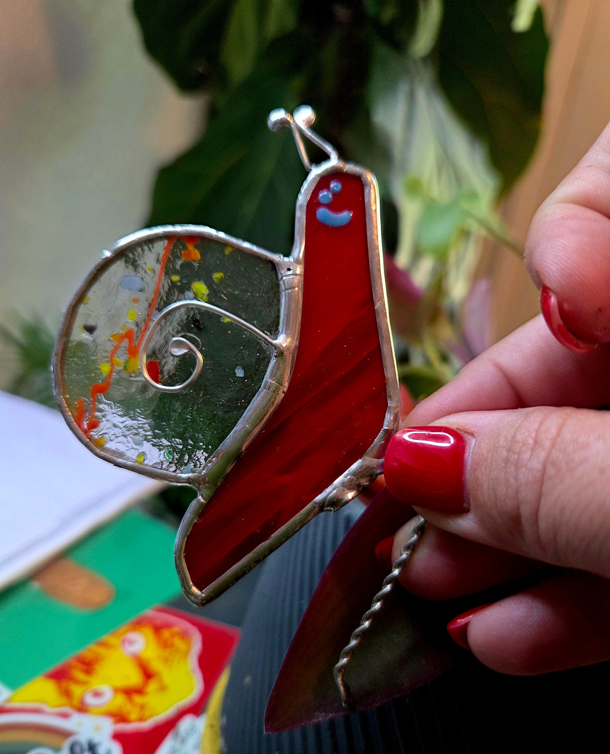 Surprise Pull Snail Plant Hanger